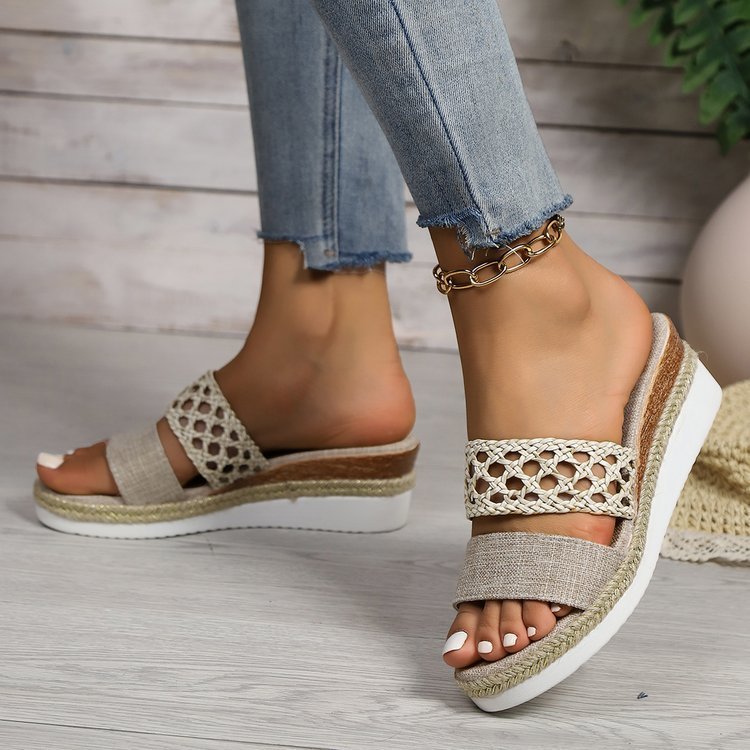Women’s Plus Size Platform Peep Toe Sandals