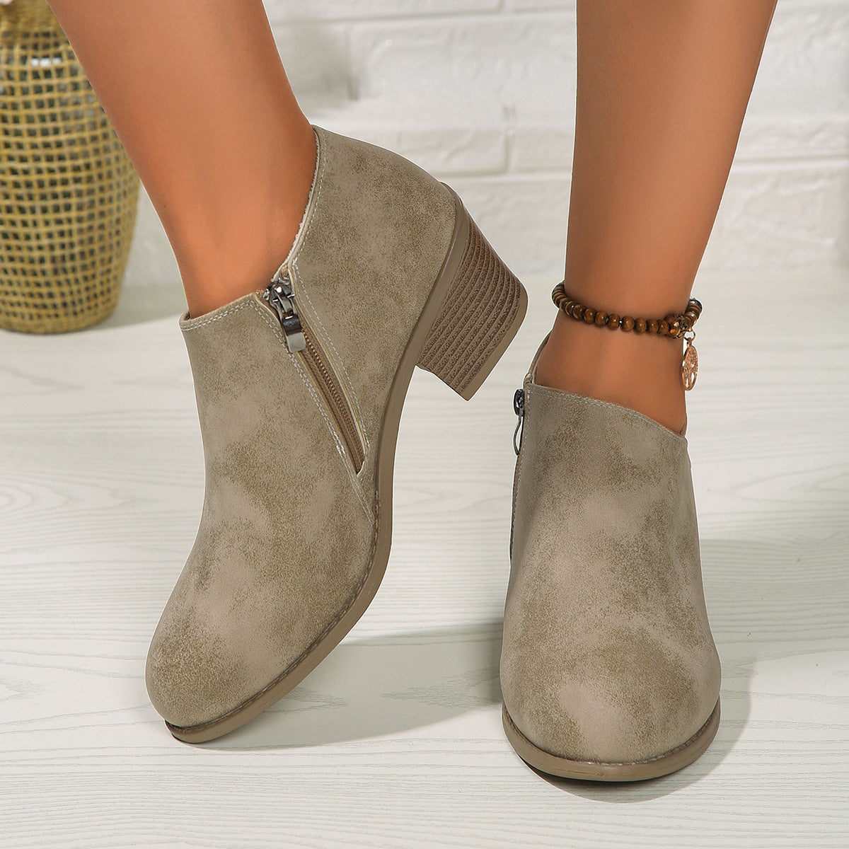 Women’s Chunky Heel Side Zipper Ankle Boots